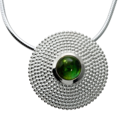 Pendant silver dots green tourmaline 7 mm cab