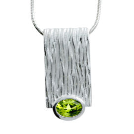 Pendant crease silver peridot oval fac