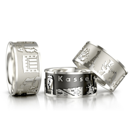 Museum Ring Brothers Grimm silver oyxdiert